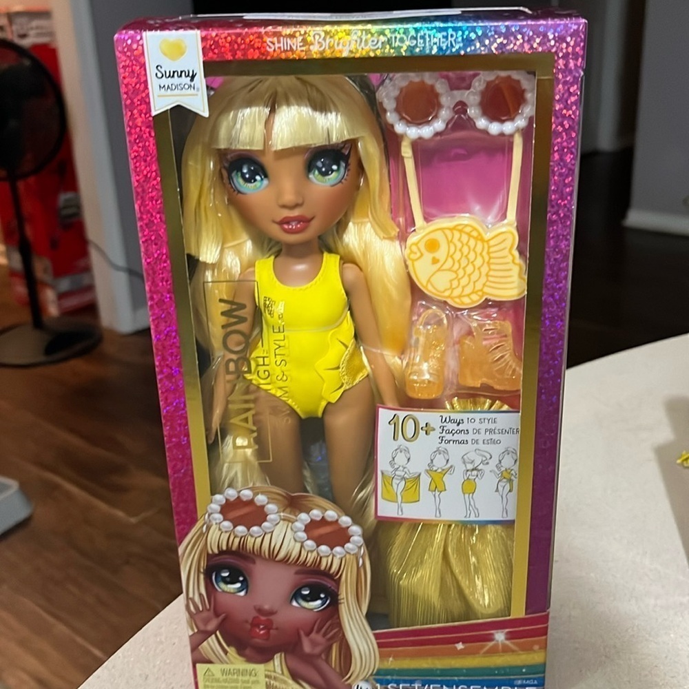 Rainbow High Sunny Madison In box NEW